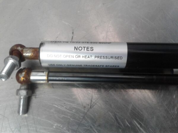 FORD TRANSIT VH-VJ 10/2000-08/2006 PAIR OF LIFT GATE STRUTS - Image 3