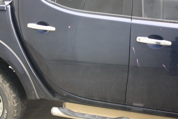 MITSUBISHI TRITON MN 08/2009-04/2015 RIGHT FRONT LOWER DOOR HINGE/RUNNER - Image 17