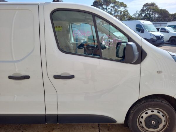 RENAULT TRAFIC X82 01/2015-ON RIGHT REAR SLIDING DOOR SHELL ONLY - Image 10