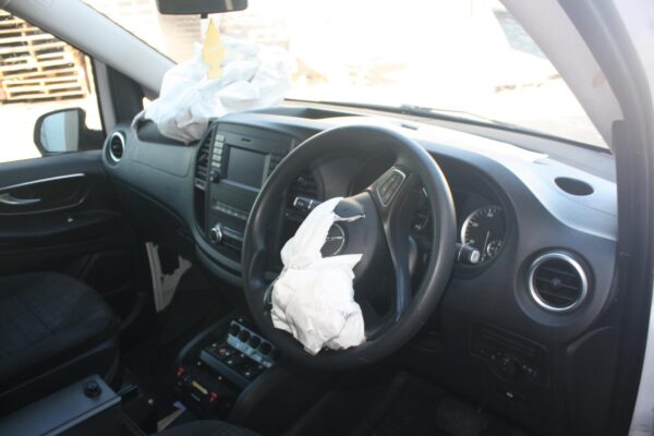 MERCEDES BENZ 447 03/2015-ON RIGHT REAR HUB ASSEMBLY - Image 8