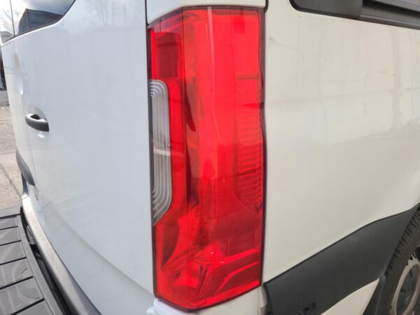 MERCEDES BENZ SPRINTER VS30 05/2018-ON LEFT BARN DOOR RUBBER SEAL VAN LOW ROOF - Image 18