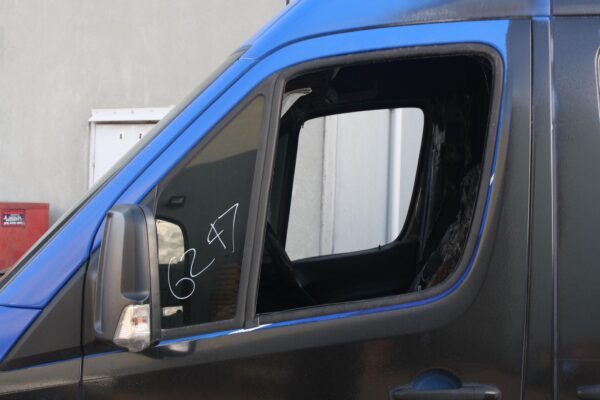 MERCEDES BENZ SPRINTER NCV3 10/2006-04/2018 MUD FLAPS LEFT REAR - Image 24