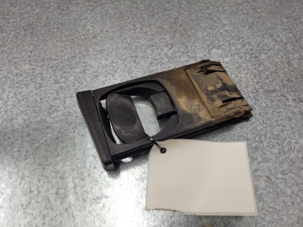 TOYOTA HILUX 03/2005-08/2015 RIGHT TRIM PANEL CUP HOLDER IN DASH - Image 14