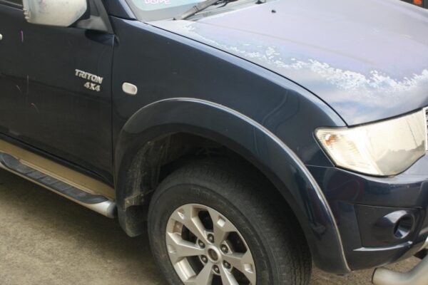 MITSUBISHI TRITON ML-MN 07/2006-04/2015 RIGHT GUARD FLARED NON SNORKEL TYPE - Image 15