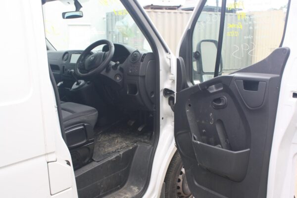 RENAULT MASTER X62 09/2011-ON BODY/DOOR MOULD RIGHT FRONT DOOR - Image 20