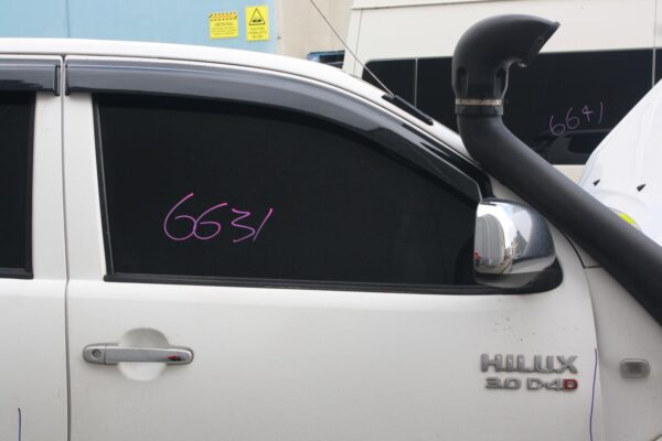 TOYOTA HILUX 02/2005-08/2015 LEFT FRONT LOWER CONTROL ARM 4WD - Image 3