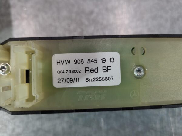 VOLKSWAGEN CRAFTER 02/2007-07/2017 POWER WINDOW SWITCH LEFT FRONT - Image 5