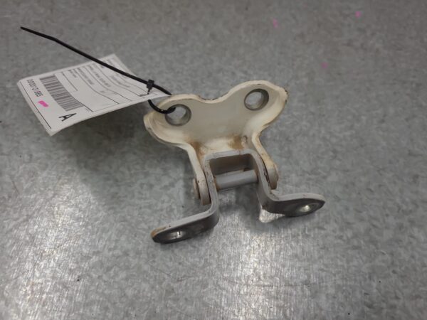 TOYOTA HILUX 03/2005-08/2015 UPPER LEFT REAR DOOR HINGE/RUNNER - Image 6