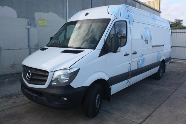 MERCEDES BENZ SPRINTER NCV3 10/2006-04/2018 RIGHT GUARD LINER FRONT SECTION - Image 5