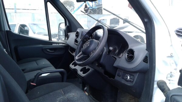 MERCEDES BENZ SPRINTER VS30 05/2018-ON FACTORY SEAT BOX STAND HOLDER - Image 11
