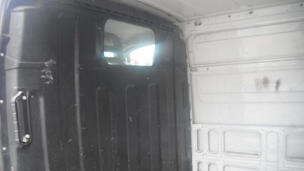 IVECO DAILY VAN 2002-2006 SMALL CENTRE WHEEL COVER/HUB CAP - Image 3