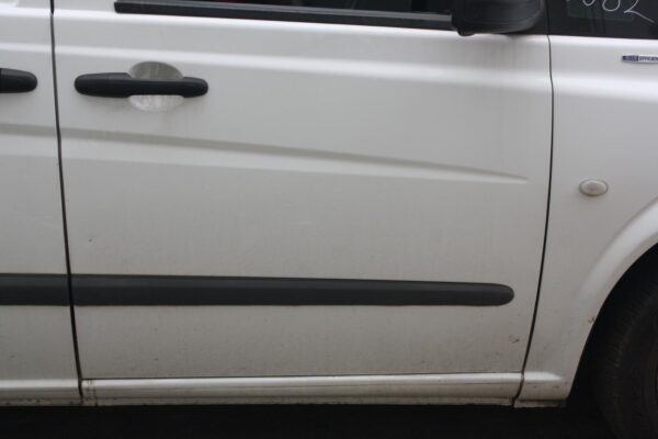 MERCEDES BENZ VITO 639 10/2013-02/2015 RIGHT SLIDING DOOR ROLLER LOWER - Image 24