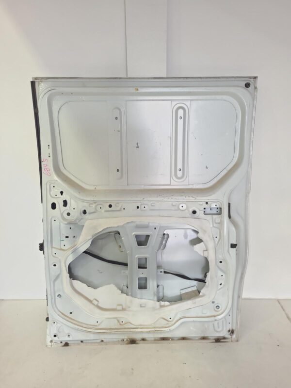 RENAULT TRAFIC X82 01/2015-ON RIGHT REAR SLIDING DOOR SHELL ONLY - Image 4