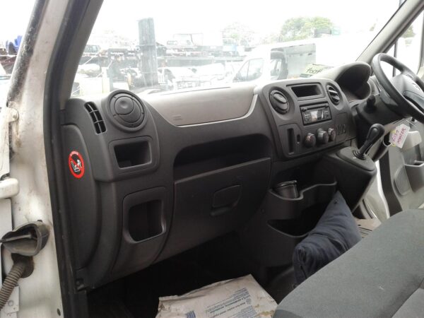 RENAULT MASTER X62 09/2011-ON FACTORY GPS MAPS REMOTE CONTROL - Image 35