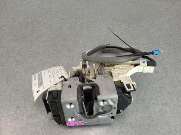 VOLKSWAGEN CRAFTER 02/2007-07/2017 LOCK MECHANISM LEFT FRONT DOOR - Image 34