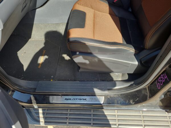 FORD RANGER PX 06/2015-04/2022 2ND REAR SEAT DUAL CAB LEATHER/CLOTH WILDTRAK - Image 10