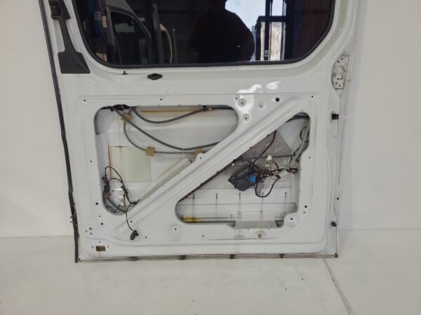 MERCEDES BENZ SPRINTER NCV3 10/2006-04/2018 COMPLETE RIGHT REAR DOOR HIGH ROOF - Image 6