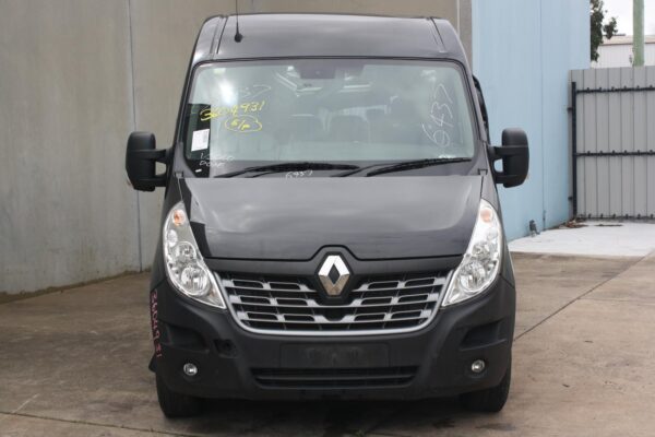 RENAULT MASTER X62 09/2011-01/2020 FRONT BUMPER BAR W/ FOGLAMP TYPE - Image 3