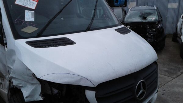 MERCEDES BENZ SPRINTER VS30 05/2018-ON FACTORY SEAT BOX STAND HOLDER - Image 10