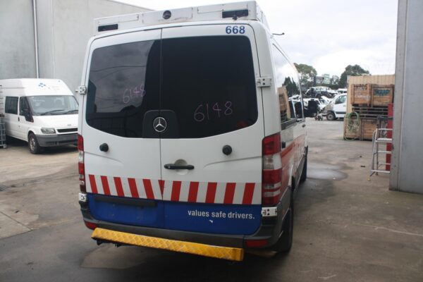 MERCEDES BENZ SPRINTER NCV3 10/2006-04/2018 RIGHT GUARD LINER REAR SECTION - Image 9