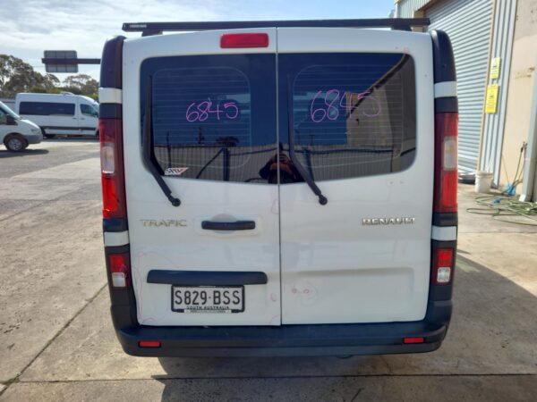 RENAULT TRAFIC X82 01/2015-ON LEFT TAILLIGHT IN BUMPER REFLECTOR - Image 12