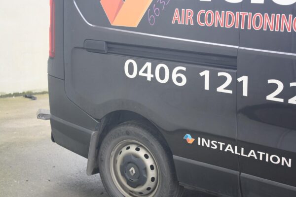 RENAULT TRAFIC X82 01/2015-ON MUD FLAPS RIGHT REAR - Image 30