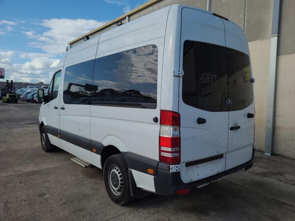 MERCEDES BENZ SPRINTER NCV3 10/2013-04/2018 RADIATOR SUPPORT - Image 7