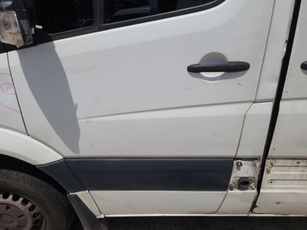 VOLKSWAGEN CRAFTER 02/2007-07/2017 LEFT FRONT 1/4 DOOR GLASS - Image 26