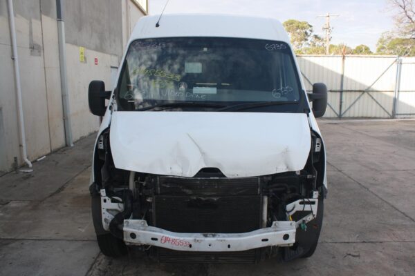 RENAULT MASTER X62 09/2011-ON RIGHT REAR BODY/DOOR MOULD BEHIND REAR WHEEL - Image 18