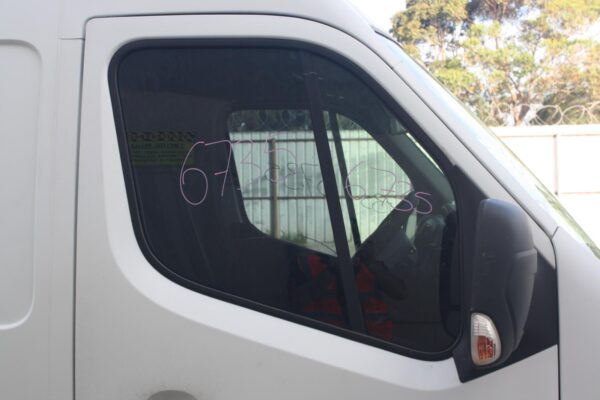 RENAULT MASTER X62 09/2011-ON RIGHT REAR BODY/DOOR MOULD BEHIND REAR WHEEL - Image 48