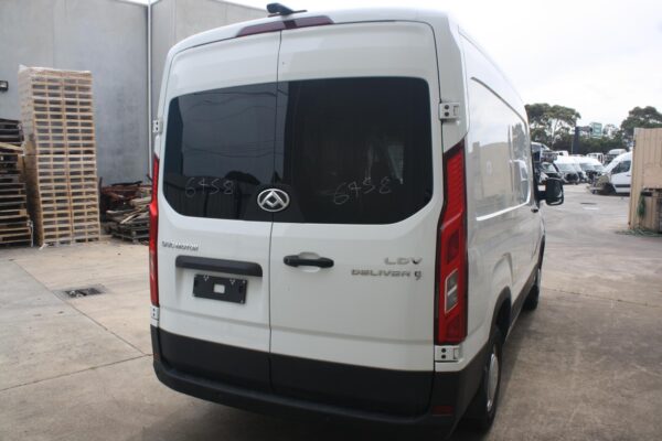 LDV DELIVER 9 07/2020-ON RIGHT DOOR MIRROR NON POWER FOLD NON BLIND SPOT TYPE - Image 15