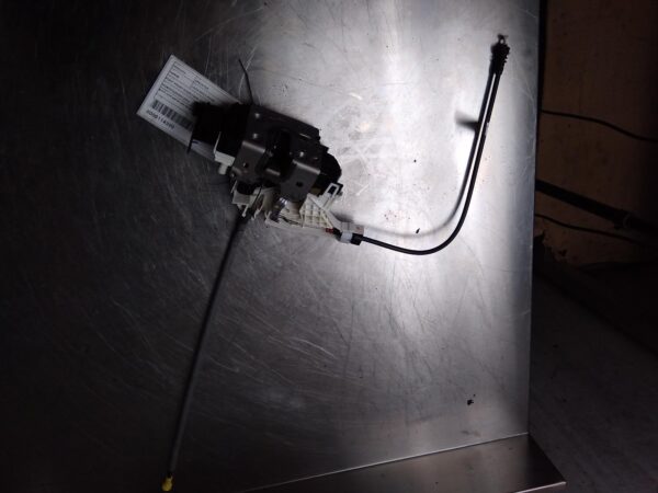 MERCEDES BENZ SPRINTER VS30 05/2018-ON LOCK MECHANISM RIGHT FRONT DOOR - Image 2