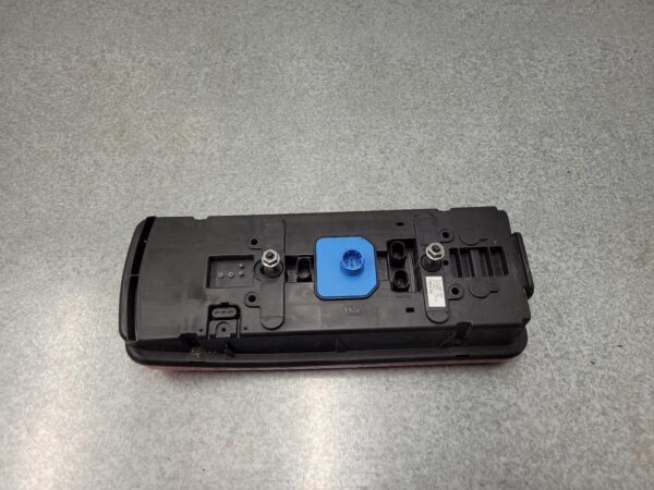 VOLKSWAGEN CRAFTER SY1 08/2017-2023 COMPLETE RIGHT TAILLIGHT IN BODY CAB CHASSIS - Image 4