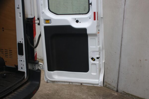 FORD TRANSIT VO 02/2014-ON HIGH LEVEL STOPLIGHT - Image 22