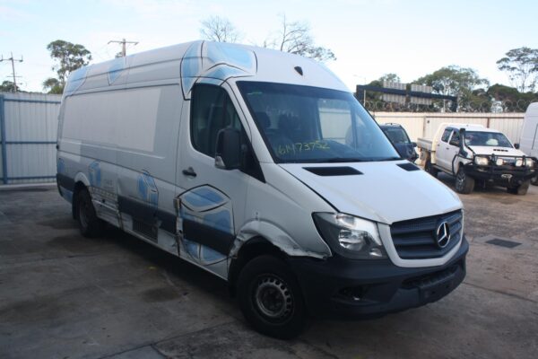 MERCEDES BENZ SPRINTER NCV3 10/2006-04/2018 RIGHT GUARD LINER FRONT SECTION - Image 6