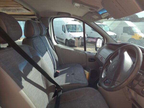 RENAULT TRAFIC X83 04/2004-12/2014 COURTESY LIGHT VAN - Image 30