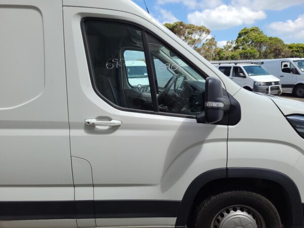 LDV DELIVER 9 07/2020-2024 DOOR HANDLE OUTER RIGHT FRONT COLOUR CODED - Image 9