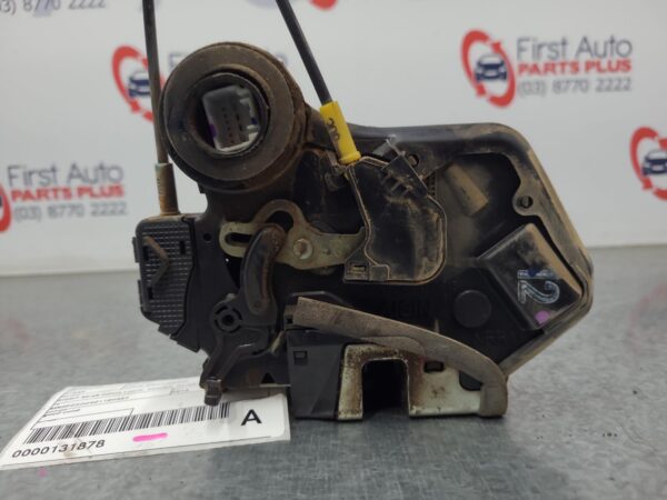 TOYOTA HILUX 02/2005-08/2015 LOCK MECHANISM RIGHT REAR DOOR POWER - Image 4