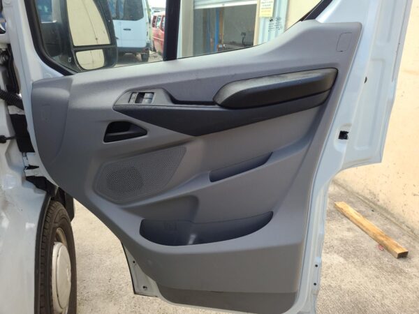 LDV DELIVER 9 07/2020-ON RIGHT FRONT DOOR TRIM - Image 11
