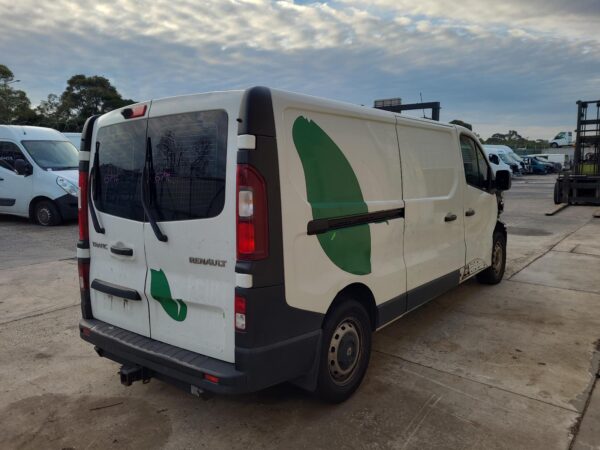 RENAULT TRAFIC X82 01/2015-12/2021 LEFT GUARD REPEATER TYPE - Image 7