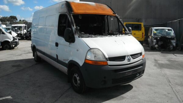 RENAULT MASTER X70 09/2004-06/2010 REAR BUMPER CENTRE - Image 6