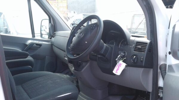 MERCEDES BENZ SPRINTER 10/2006-04/2018 LEFT BLIND SPOT SENSOR AND BRACKET - Image 28