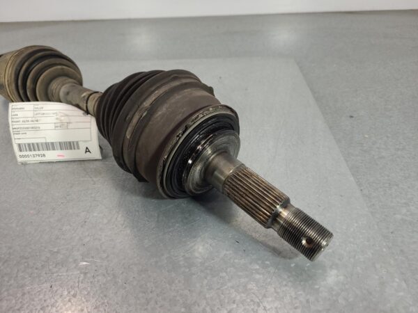 TOYOTA HILUX 03/2005-08/2015 LEFT DRIVESHAFT FRONT - Image 13