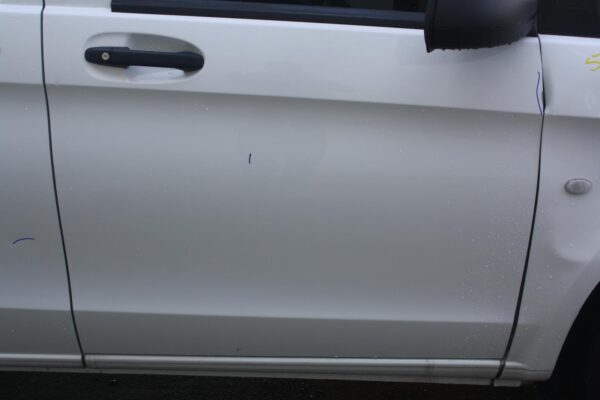 MERCEDES BENZ VITO 447 03/2015-2024 TRIM PANEL OUTER DASH VENTS CIRCULAR TYPE - Image 6