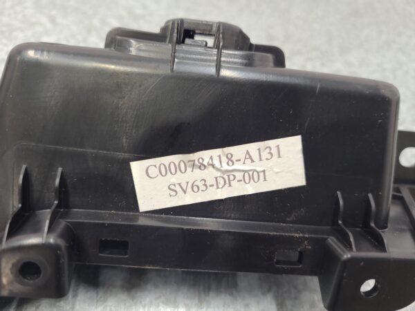 LDV DELIVER 9 07/2020-ON POWER WINDOW RIGHT FRONT MASTER SWITCH - Image 3