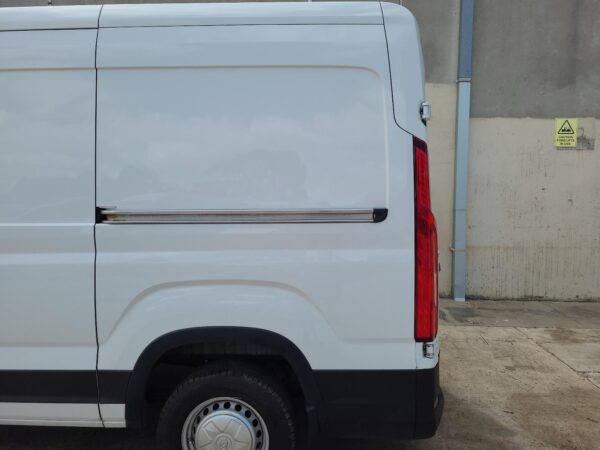 LDV DELIVER 9 07/2020-2024 LEFT FRONT DOOR SHELL ONLY - Image 9