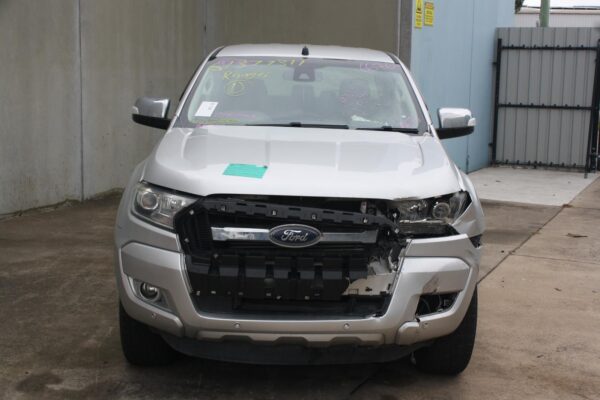 FORD RANGER PX SERIES 2 06/2015-06/2018 FRONT CAMERA INTERIOR MIRROR MOUNTED - Image 9