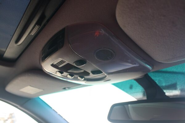 MERCEDES BENZ VIANO 639 07/2005-12/2014 COURTESY LIGHT FRONT - Image 24