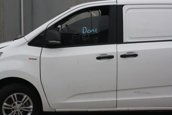 LDV G10 04/2015-2024 LIFTGATE GLASS NON WIPER HOLE TYPE - Image 6