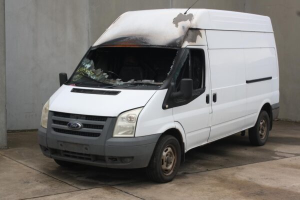 FORD TRANSIT VM 09/2006-02/2014 RADIATOR MANUAL T/M PETROL/DIESEL FWD/RWD - Image 3